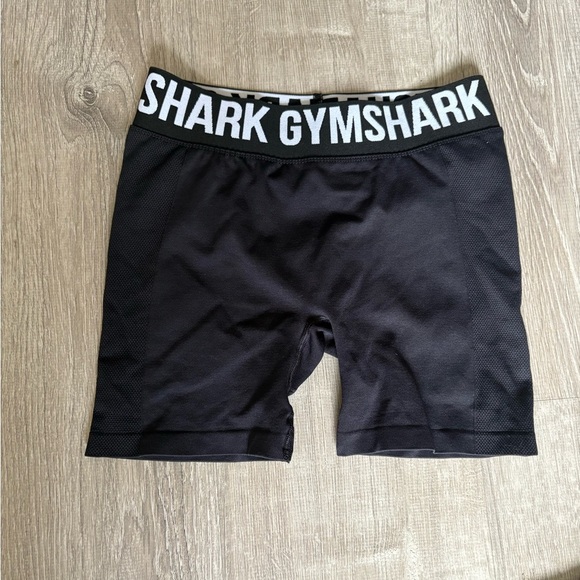 Gymshark Black Athletic Compression Shorts with butt flex - Picture 3 of 3